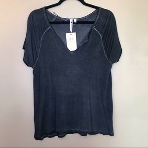 Cable & Gauge Med Charcoal Grey VNeck TShirt New